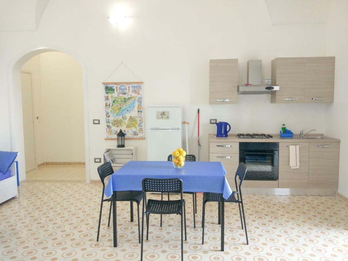 Villa Alda - Bilocali Vista Mare سانتا سيزاريا تيرمي المظهر الخارجي الصورة