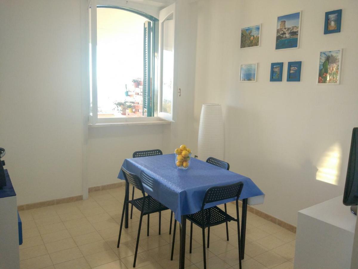 Villa Alda - Bilocali Vista Mare سانتا سيزاريا تيرمي المظهر الخارجي الصورة